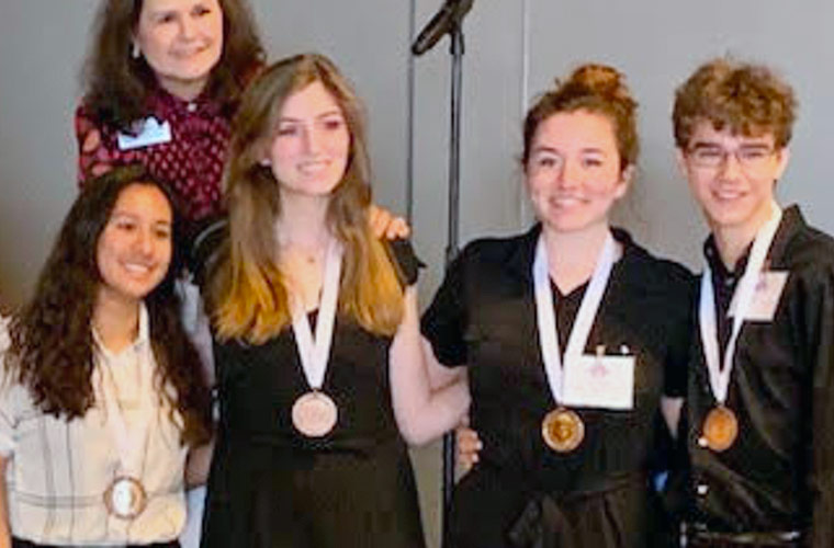 GT Students with awards