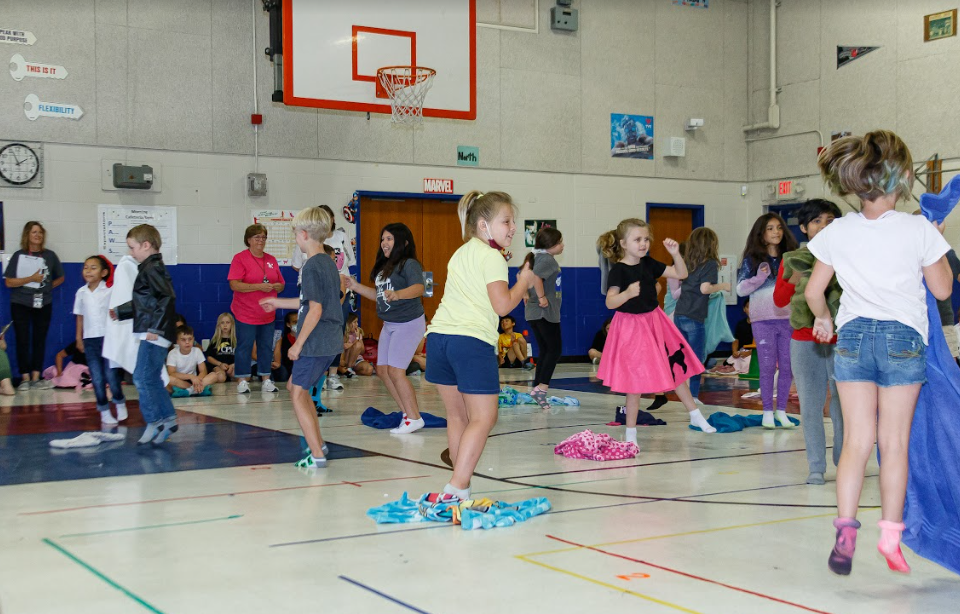 Students participating in Helotes Elementary Sock Hop