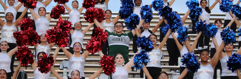 Holmes cheerleaders