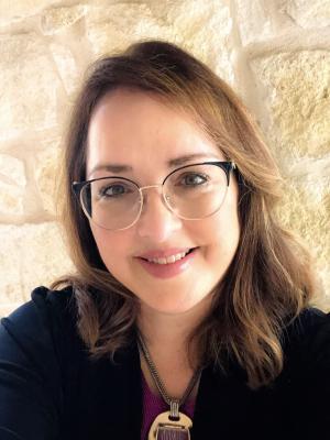 Portrait of Cynthia Tapia.